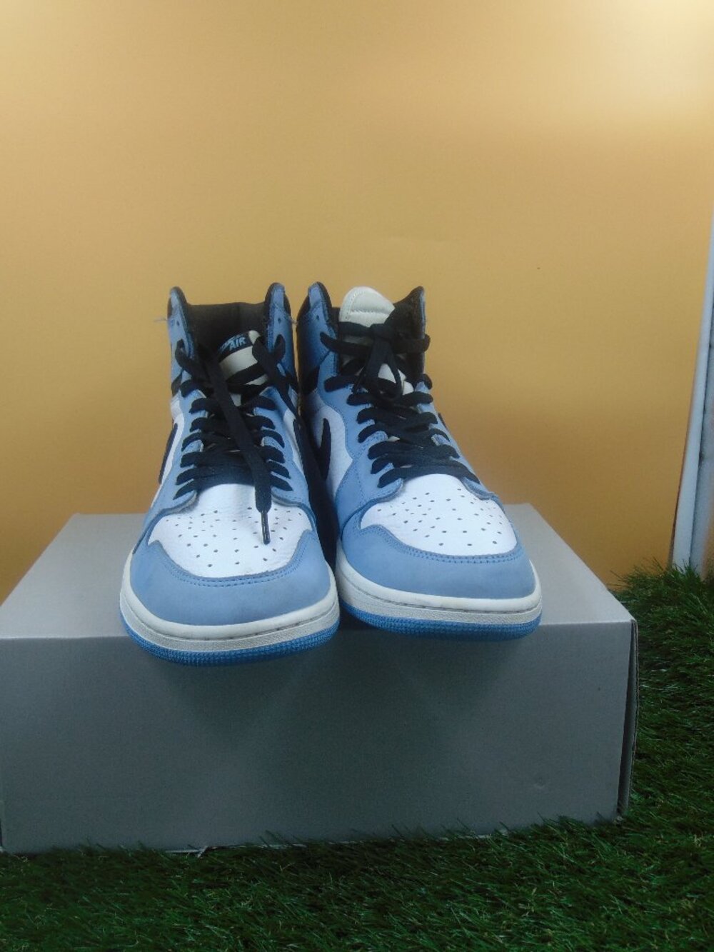 Size 12 - Jordan 1 Retro OG High University Blue